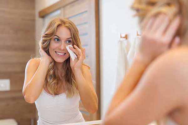 Why Makeup Wipes Are Bad for Your Skin