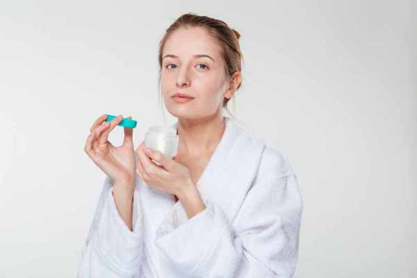 What Is Hyaluronic Acid? And What It Does For Your Skin