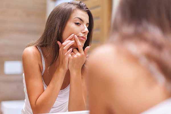 Acne Help: How To Get Rid Of The “Acne Voice” That Pulls You Down