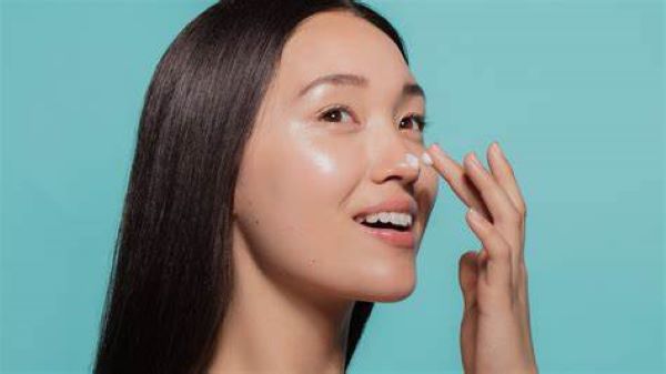 Skincare Basics: What is a Moisturizer?